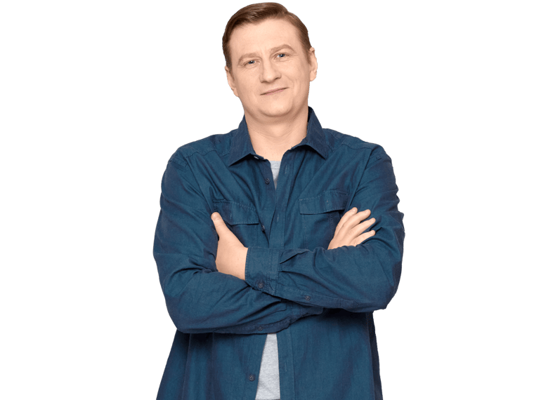 Lithuanian transcription services, Studio portrait of happy blond mature man wearing casual blue shirt, holding arms folded on chest